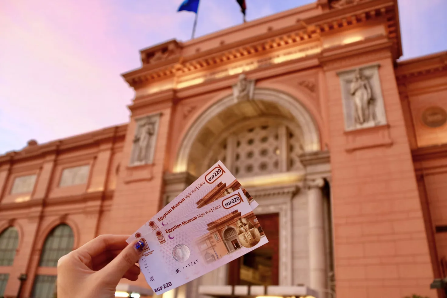 Cairo Trip to Pyramids ,and the Egyptian Museum